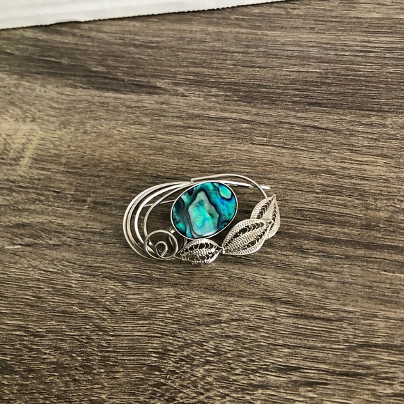 Vtg Abalone Filigree Leaf Detailed Brooch - Picture 2 of 12